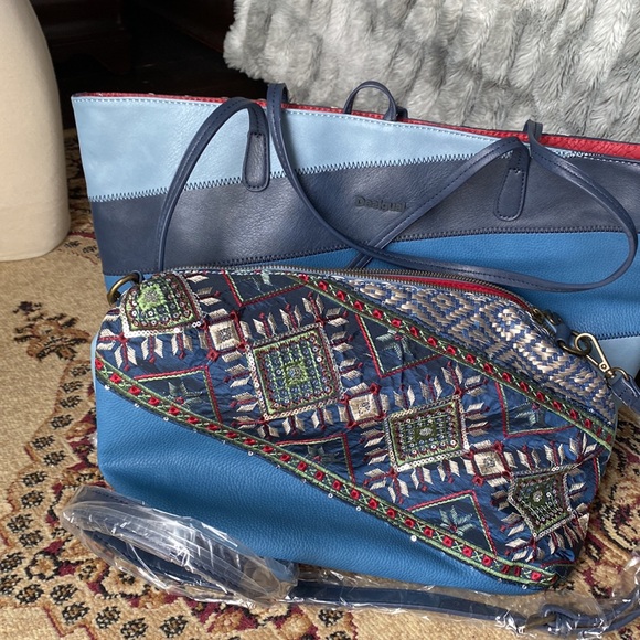 BNWT Desigual exotic capri bag and clutch - Picture 15 of 17